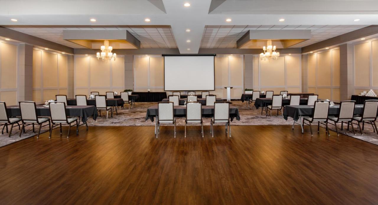Pomeroy Hotel & Conference Centre Grande Prairie Dış mekan fotoğraf
