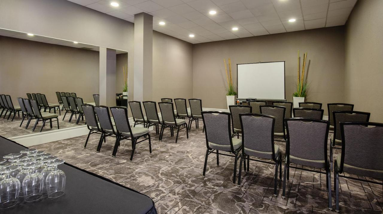Pomeroy Hotel & Conference Centre Grande Prairie Dış mekan fotoğraf