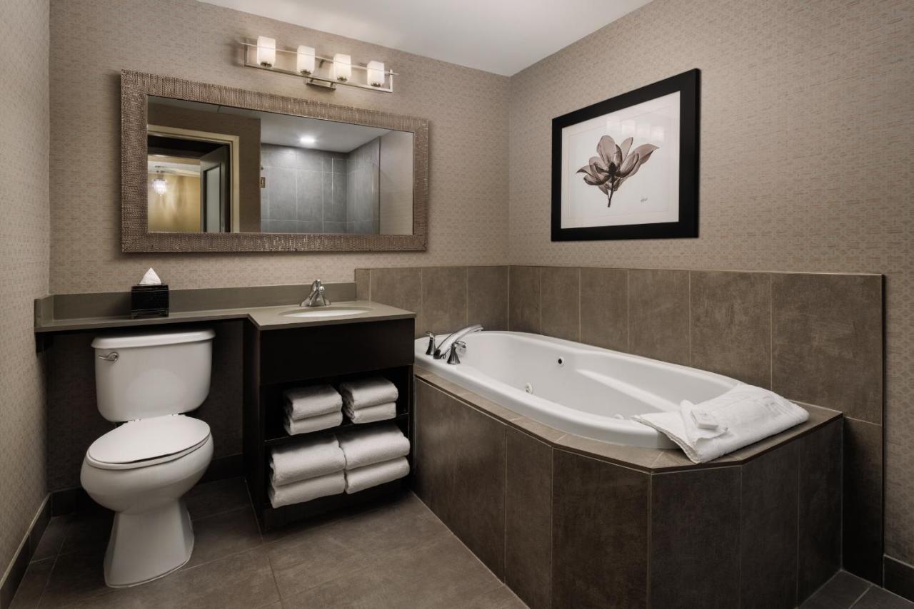 Pomeroy Hotel & Conference Centre Grande Prairie Dış mekan fotoğraf