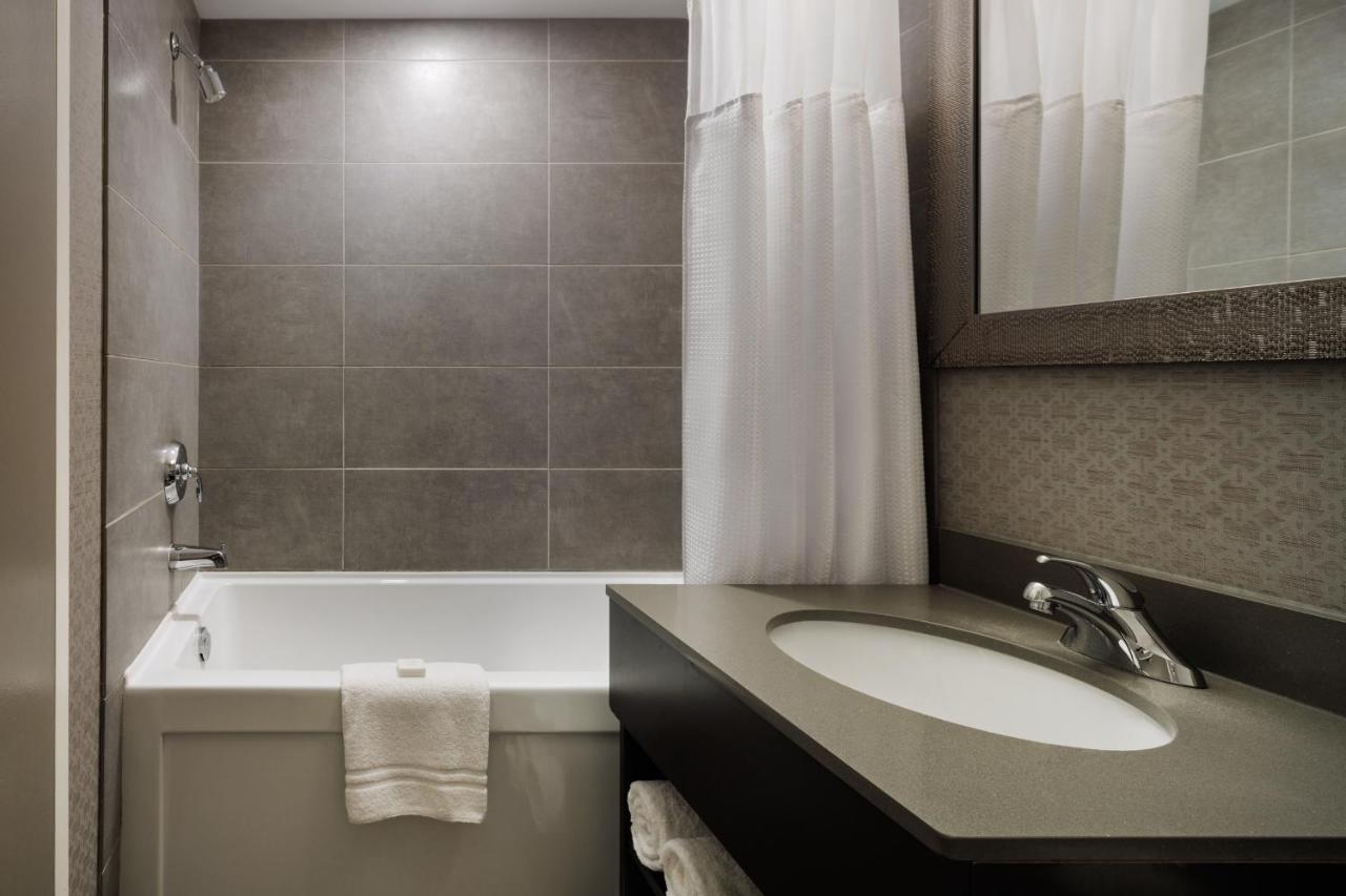 Pomeroy Hotel & Conference Centre Grande Prairie Dış mekan fotoğraf