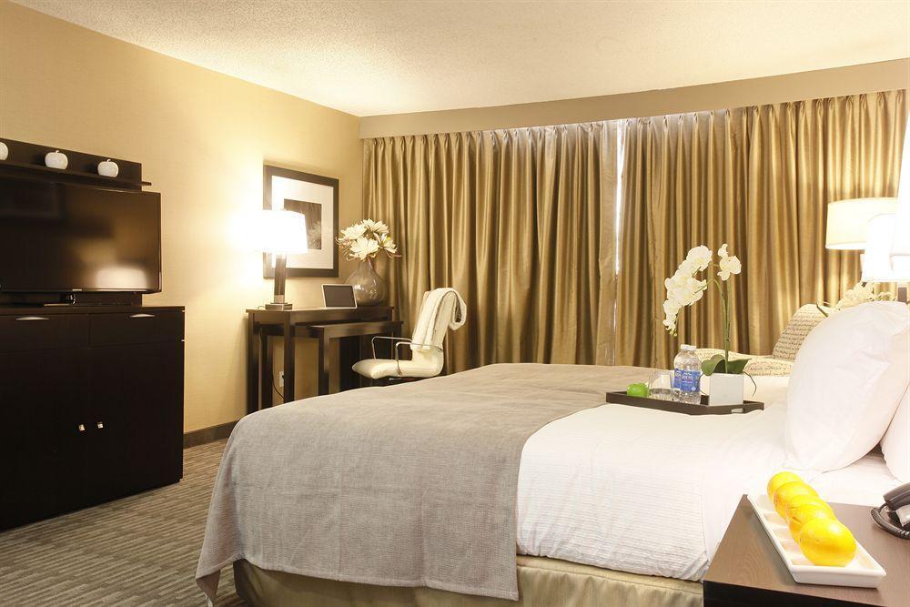 Pomeroy Hotel & Conference Centre Grande Prairie Dış mekan fotoğraf